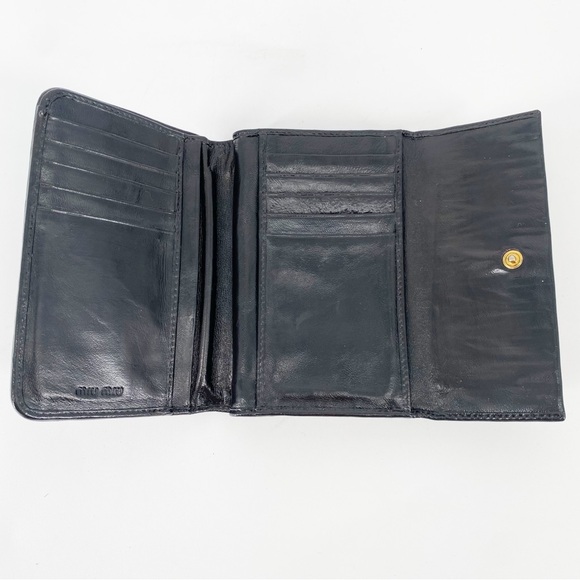Miu Miu Nappa Matelasse Black Patent Leather Tri-Fold Flap Wallet - Picture 6 of 10